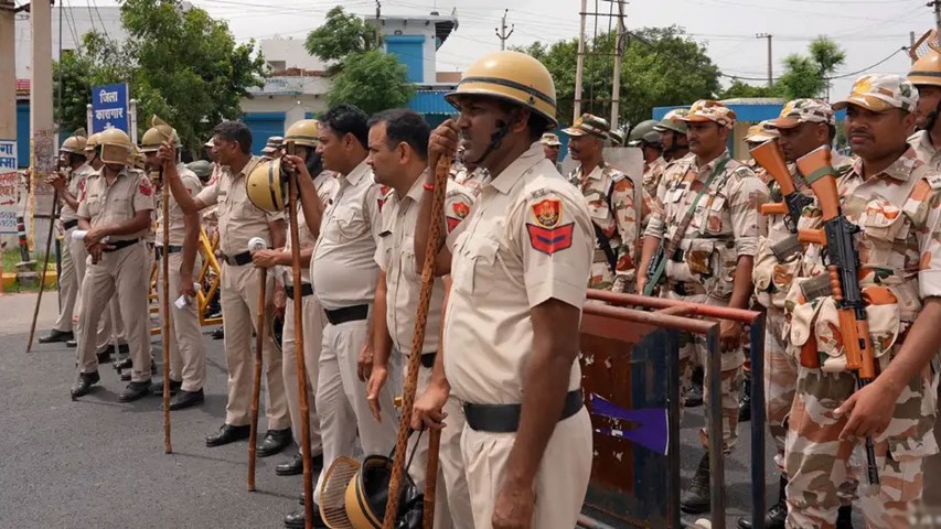 হরিয়ানার গুরগাঁওয়ে  সাম্প্রদায়িক উত্তেজনা দেখা দিয়েছে মুসলিম অঞ্চলে উচ্ছেদের হুমকি