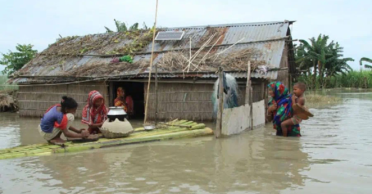 পানিবাহিত রোগের মহামারির ঝুঁকিতে বন্যাকবলিত অঞ্চল