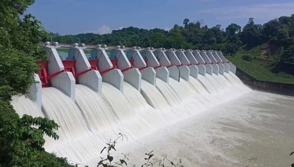 খুলে দেওয়া হলো কাপ্তাইয়ের ১৬টি জলকপাট