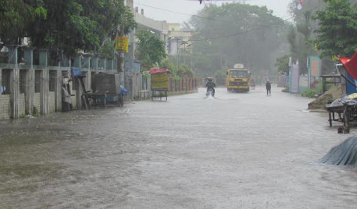 টানা বৃষ্টিতে ফের ডুবছে নোয়াখালী, পানিবন্দি ১২ লাখ মানুষ