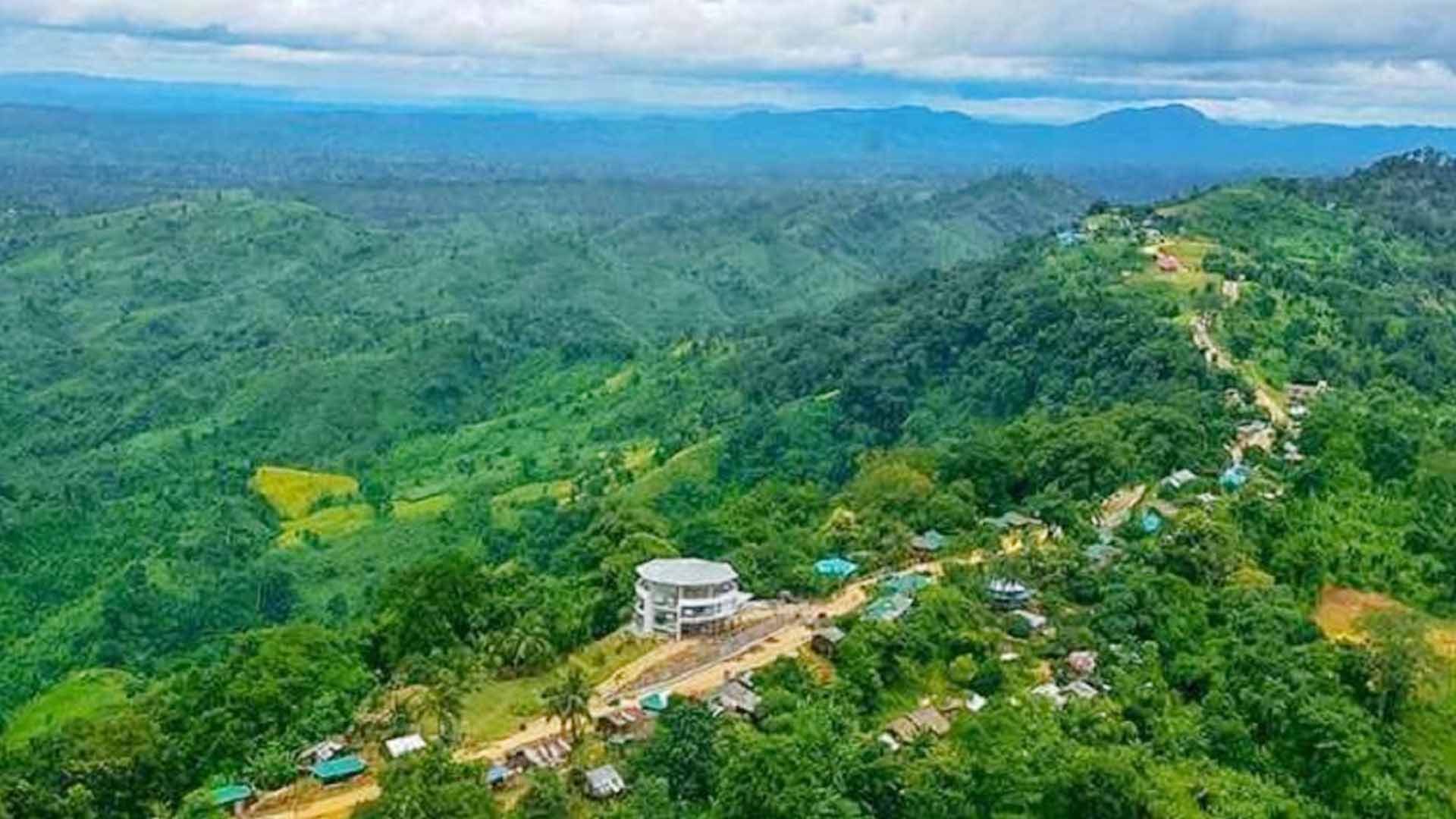 খাবারসহ নানা সংকটে সাজেকে আটকে পড়া দেড় হাজার পর্যটক