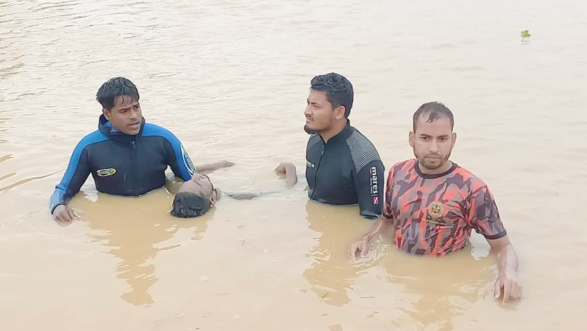 বন্যার পানিতে ভেসে এলো মরদেহ