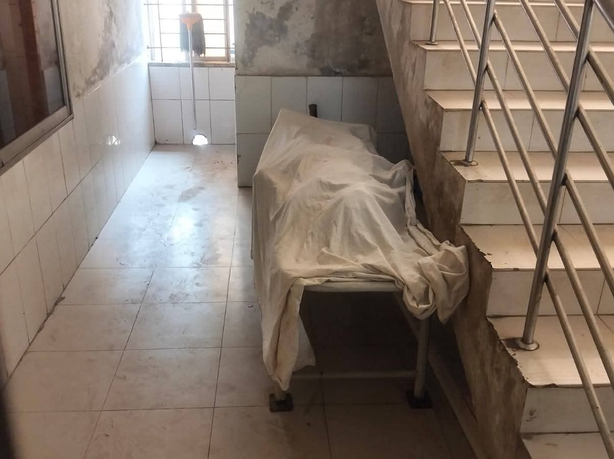 মাদারীপুরে পূর্বশত্রুতার জেরে কুপিয়ে হত্যা: বিচ্ছিন্ন করা হলো হাতের কবজি, আটক ১