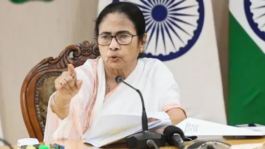 মমতার পদত্যাগ দাবিতে বিক্ষোভ বিজেপির