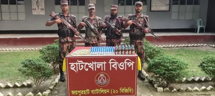 পাঁচবিবি সীমান্তে ভারতীয় মদ ও গরুর ভ্যাকসিন জব্দ