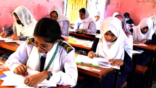 এইচএসসি ও সমমানের পরীক্ষা শুরু