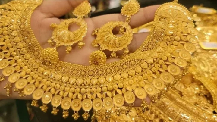 বিশ্ববাজারে আবার ঊর্ধ্বমুখী স্বর্ণের দাম, নেপথ্যে যে কারণ