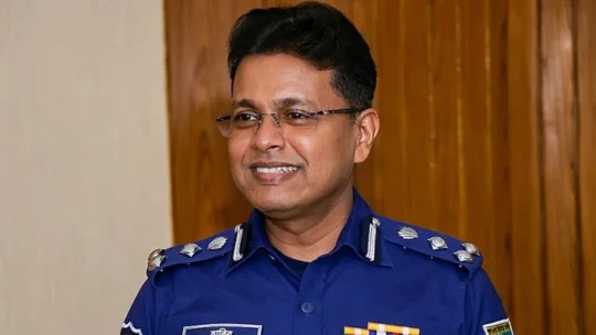 নিজ জেলার সফরে আসলেন আইজিপি
