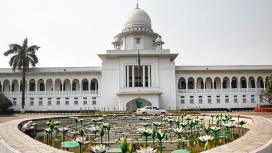 আ.লীগসহ ১১টি দলের কার্যক্রম নিষিদ্ধ চেয়ে রিট প্রত্যাহার করেছেন সারজিস-হাসনাত