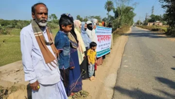 শ্রীপুরে মামলা নিষ্পত্তি না করে বৈদ্যুতিক লাইন সঞ্চালন, ক্ষতিপূরণের দাবি