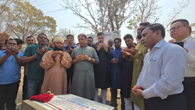মাদারীপুরের ডাসারে সাড়ে ৩ কোটি টাকা ব্যয়ে গার্ডার সেতু নির্মাণকাজের ভিত্তিপ্রস্তর স্থাপন
