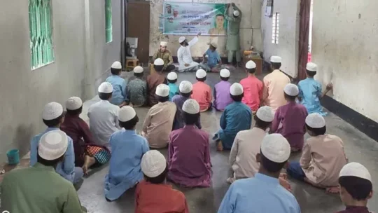 মসিক মেয়রের দ্রুত সুস্থতা কামনায় ছাত্রলীগ নেতার বিশেষ দোয়া মাহফিল