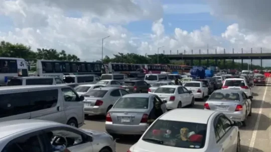 পদ্মা সেতু খুলে দেওয়ার পর দুই পাড়ে যানজট