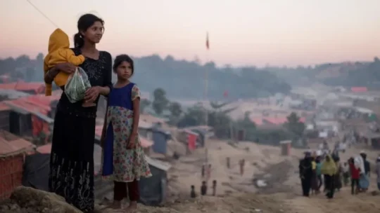 যুক্তরাজ্য রোহিঙ্গাদের ৩ লাখ পাউন্ড দেবে