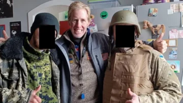 ট্রাম্পকে মারতে ঝোপের মধ্যে ১২ ঘণ্টা লুকিয়ে ছিল বন্ধুকধারী