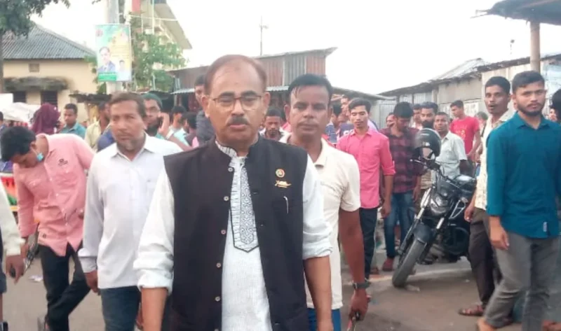গণসংযোগে ব্যস্ত নৌকার মনোনয়ন প্রত্যাশী এমডি আতাউর রহমান প্রধান
