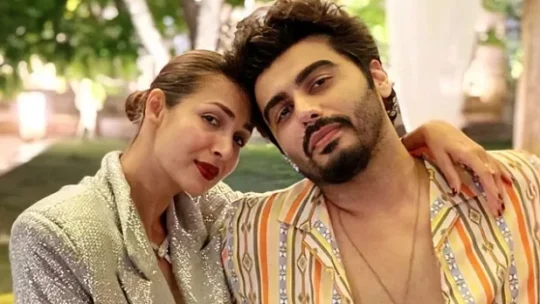 অর্জুনের সঙ্গে বিচ্ছেদের মাঝেই ‘রহস্যময়’ পোস্ট মালাইকার
