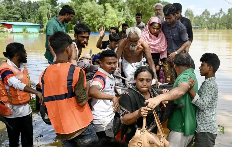 ১১ জেলায় বন্যায় ক্ষতিগ্রস্ত ৮০ লাখ মানুষ