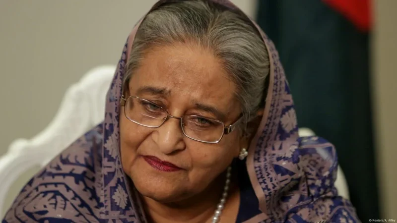 আর ২৫ দিন পর ভারতে অবৈধ হয়ে যাবেন শেখ হাসিনা