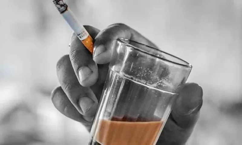 চায়ের সঙ্গে সিগারেট খেলে যা হতে পারে