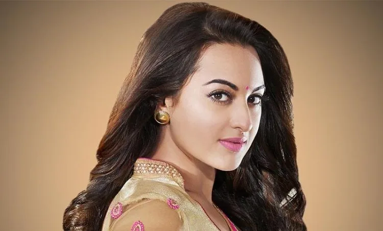 বিয়ের পিঁড়িতে বসতে যাচ্ছেন সোনাক্ষী সিনহা