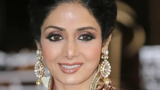 মৃত্যুবার্ষিকীতে আসছে ‘শ্রীদেবী- দ্য লাইফ অব আ লিজেন্ড’