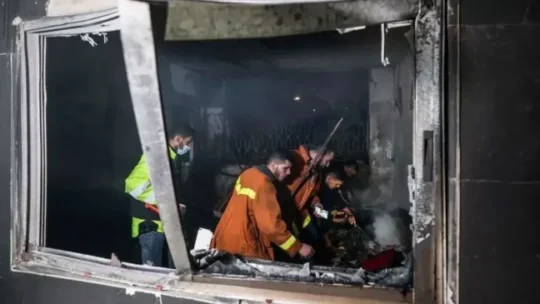 গাজায় শরণার্থী শিবিরে ভয়াবহ আগুন, শিশুসহ নিহত ২১