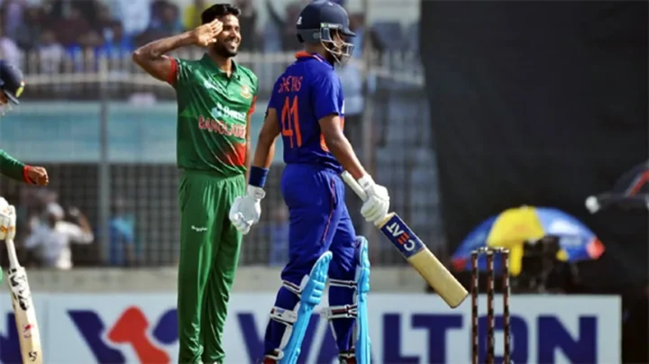 কোহলিকে আউট করে এবাদতের স্যালুট