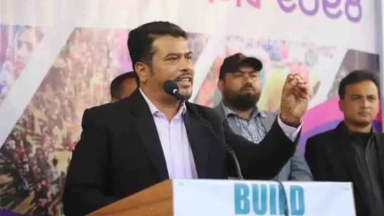 একজন মানুষ পাল্টে দিয়েছেন একটি জনপদ