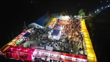 চাষীর হাটের প্রদর্শনী মেলা কানায় কানায় পূর্ণ