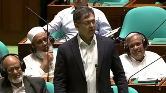 ইসলামী ব্যাংক দখলের পর এখন বেদখল হওয়ার যাতনা স্বাভাবিক: সংসদে স্বরাষ্ট্রমন্ত্রী