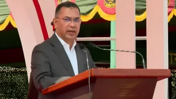 জাতীয় পতাকার মর্যাদা রক্ষা প্রতিটি সৈনিকের পবিত্র দায়িত্ব: প্রধানমন্ত্রী