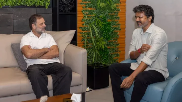 চেন্নাইয়ে রাহুলের সঙ্গে কফির আড্ডায় মুখ্যমন্ত্রী বিজয়!