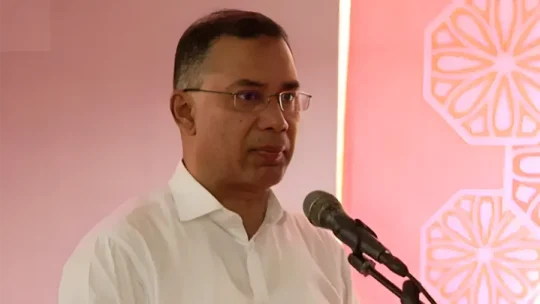 আ. লীগকে ফেরানোর চেষ্টা করলে জুলাই শহীদদের সঙ্গে প্রতারণা হবে: প্রধানমন্ত্রী