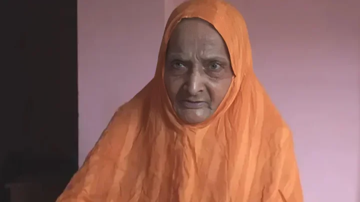 সম্পত্তি লিখে নেওয়ার অভিযোগ বুয়েট কর্মকর্তা ছেলের বিরুদ্ধে, আদালতে শতবর্ষী মা!