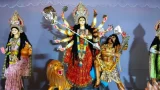 আজ দেবীর বোধন, কাল থেকে শুরু দুর্গোৎসব!