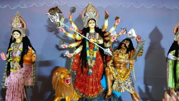 আজ দেবীর বোধন, কাল থেকে শুরু দুর্গোৎসব!