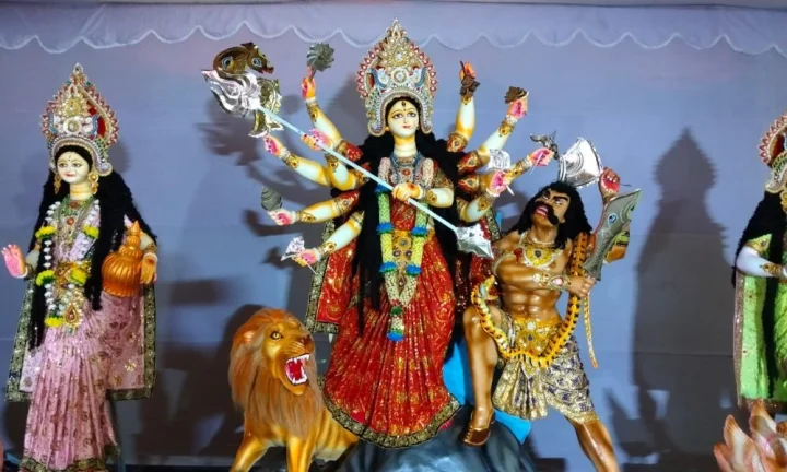 আজ দেবীর বোধন, কাল থেকে শুরু দুর্গোৎসব!