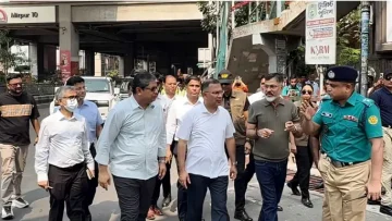 মিরপুরে ফুটপাত পরিদর্শন, পথচারীদের কথা শুনলেন তারেক রহমান!
