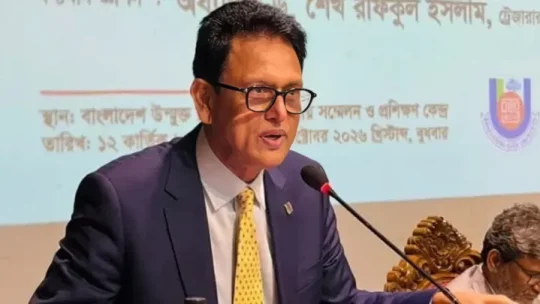 ‘গাইড বই ছাপালে এবার নিশ্চিত ধরা খাবেন’, প্রকাশকদের সতর্ক করলেন শিক্ষামন্ত্রী!
