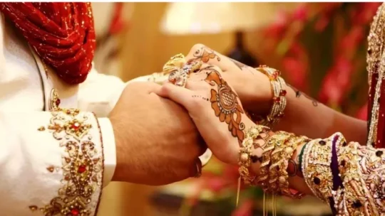 চার মাস ‘বিয়ে’র পর জানলেন স্ত্রী আসলে পুরুষ!