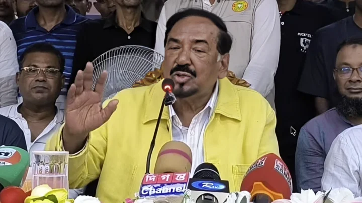 ‘সমাজের নিকৃষ্ট লোকরাই এমপি-মন্ত্রী হয়’, বক্তব্যের ব্যাখ্যা দিলেন স্পিকার!