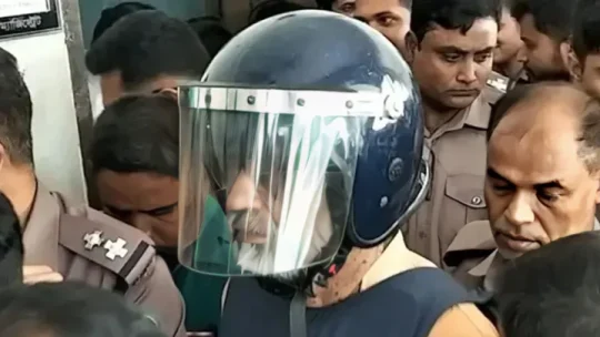 আখতারুজ্জামানকে কারাগারে পাঠানোর নির্দেশ, আদালতকক্ষে হট্টগোল!