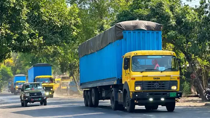 কঠোর নিরাপত্তায় রূপপুরে পৌঁছেছে প্রথম ইউনিটের দ্বিতীয় দফার বাড়তি ইউরেনিয়াম