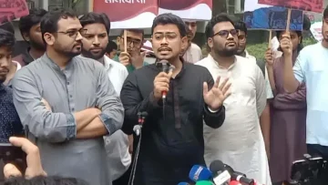 বিএনপির সমালোচনায় ডাকসু ভিপি, পায়ের নিচে আর মাটি নেই!