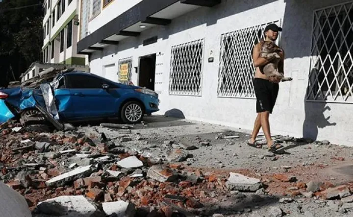 Magnitude 7.4 earthquake strikes western Colombia - World News