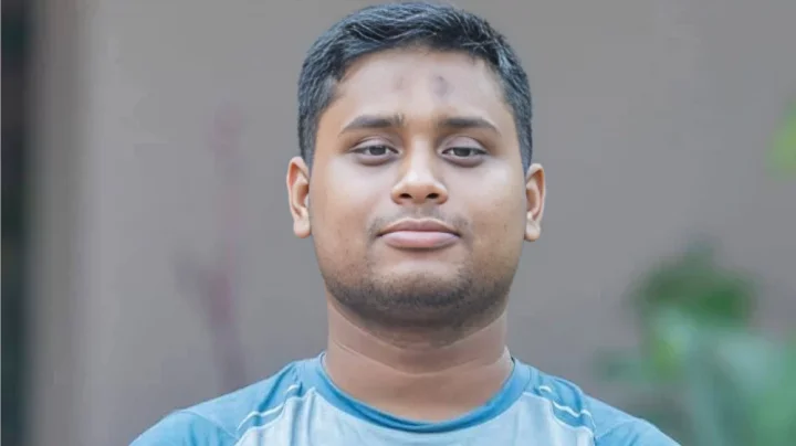 প্রতিষ্ঠান অকার্যকর বলেই প্রতিমন্ত্রীকে রাস্তায় নামতে হয়: হাসনাত
