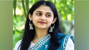 কক্সবাজারে ইজিবাইকের চাকায় ওড়না পেঁচিয়ে নারী পর্যটকের মৃত্যু
