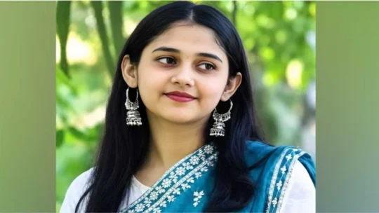 কক্সবাজারে ইজিবাইকের চাকায় ওড়না পেঁচিয়ে নারী পর্যটকের মৃত্যু