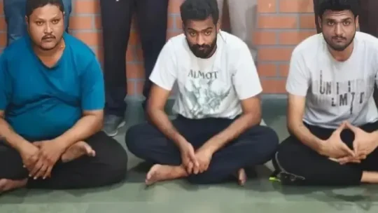 প্রেমিকা যোগাযোগ বন্ধ করায় বাবাকে বন্দুকের ভয় দেখিয়ে তুলে নিলেন প্রেমিক!